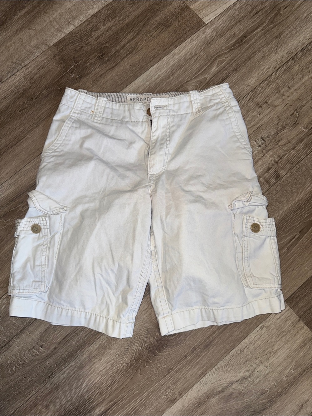 Aeropostale Men's White Cargo Shorts with Button Flap Pockets